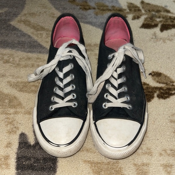 Cute black and white sneakers - Picture 1 of 11